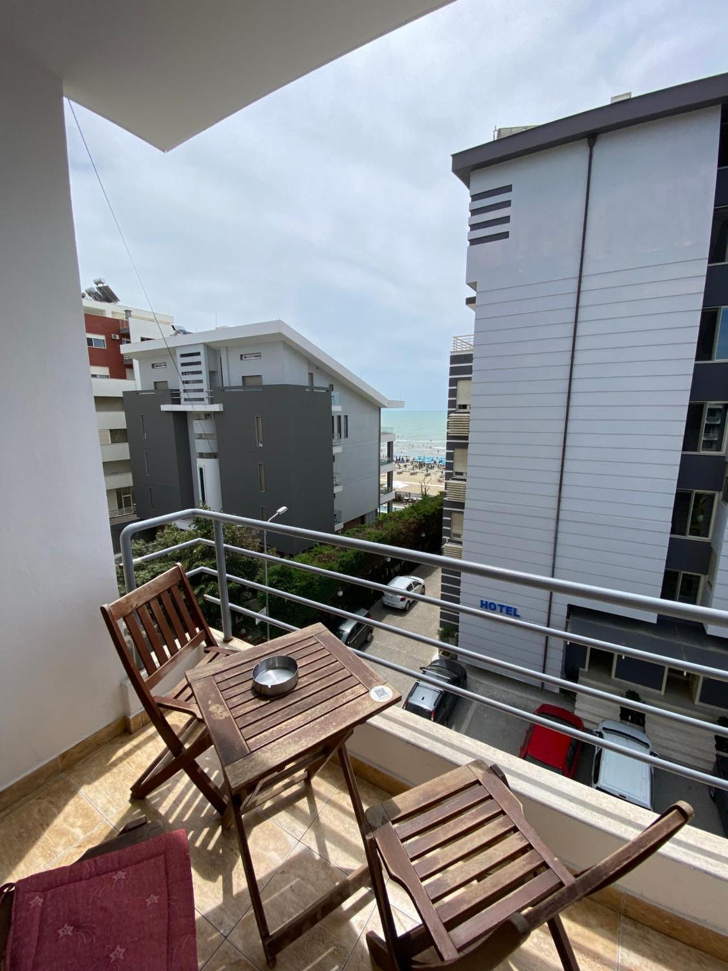 Leo Apartament Dıraç Dış mekan fotoğraf