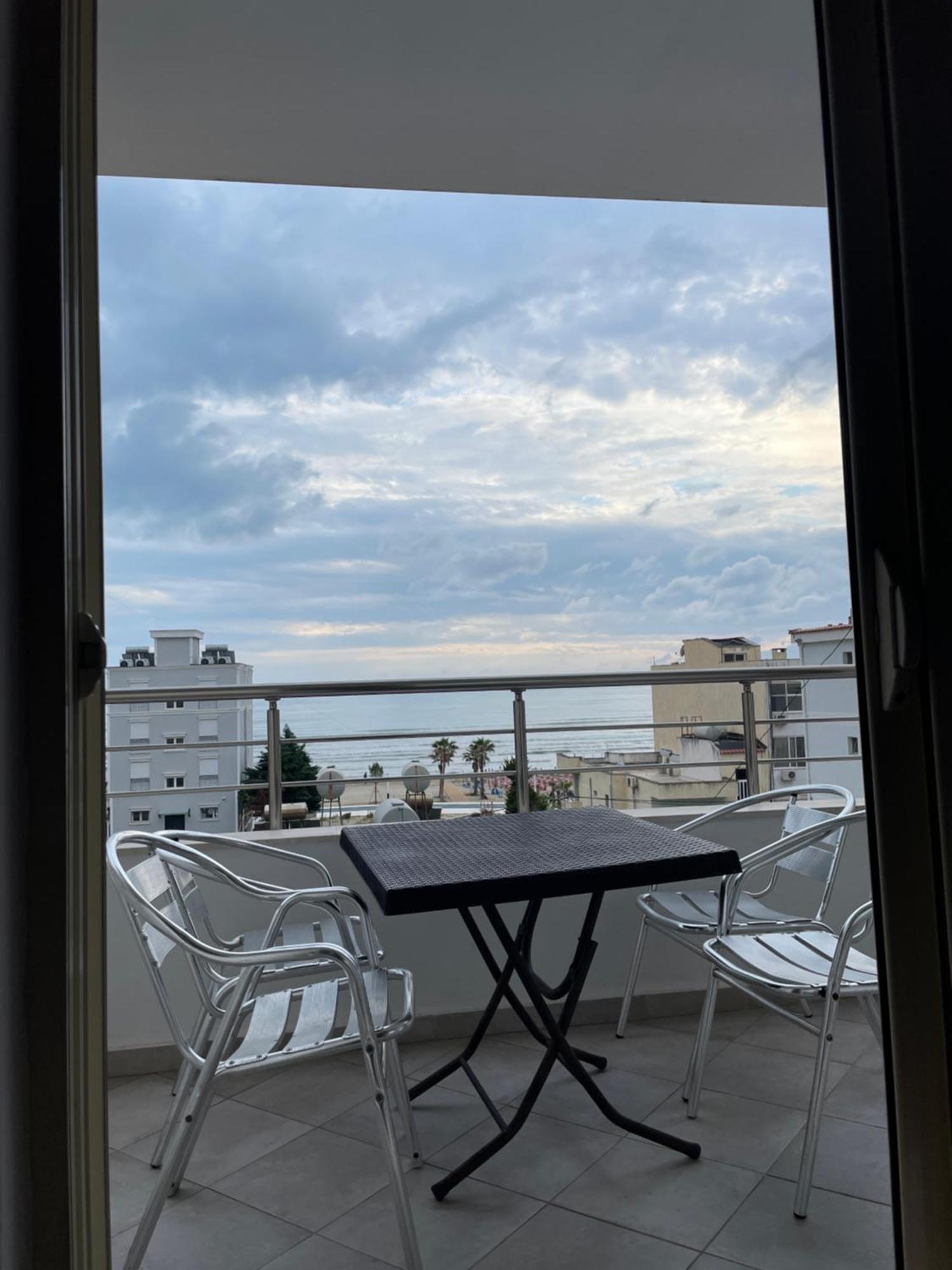 Leo Apartament Dıraç Dış mekan fotoğraf